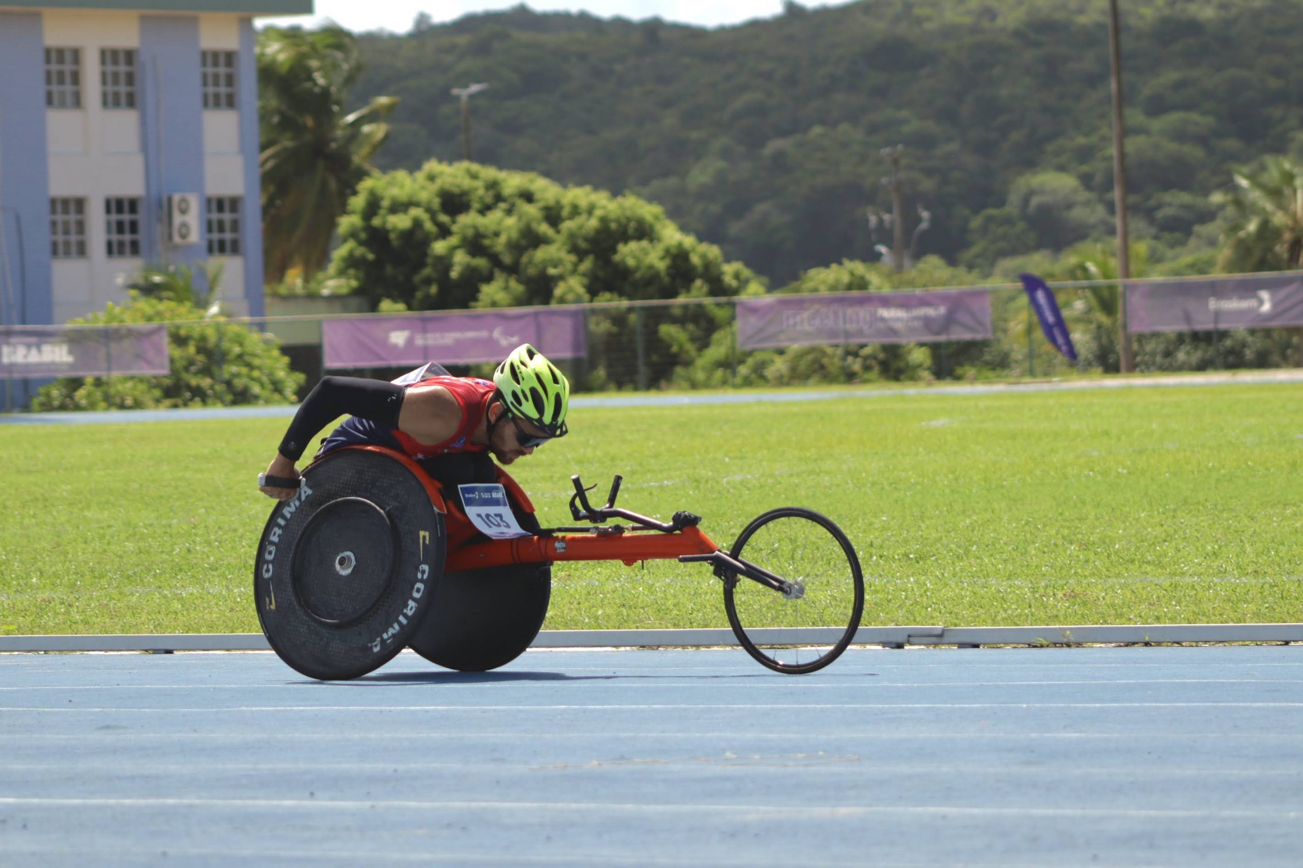 O paratleta do ISD, Pablo Gustavo, conquistou o primeiro lugar na Maratona Internacional de Florianópolis